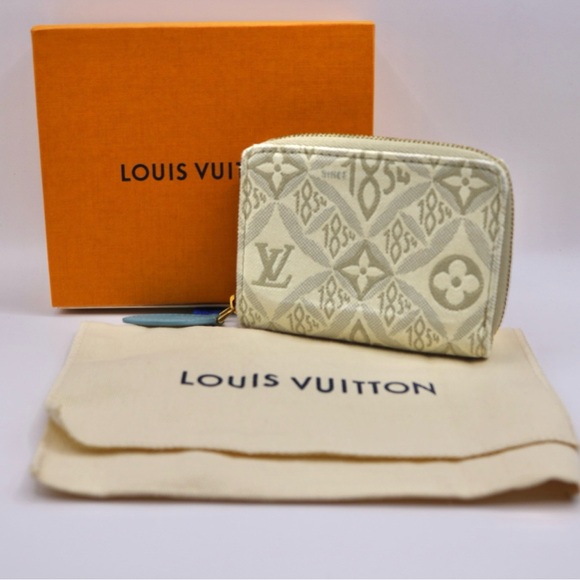 Louis Vuitton Handbags - Louis Vuitton Beige White Jacquard Since 1854 Zippy Coin Purse